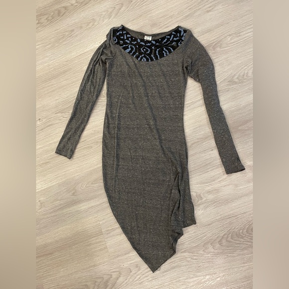 Unique FREE PEOPLE Grey Heathered Dress with Crochet Neckline & asymmetrical hem - Picture 6 of 14